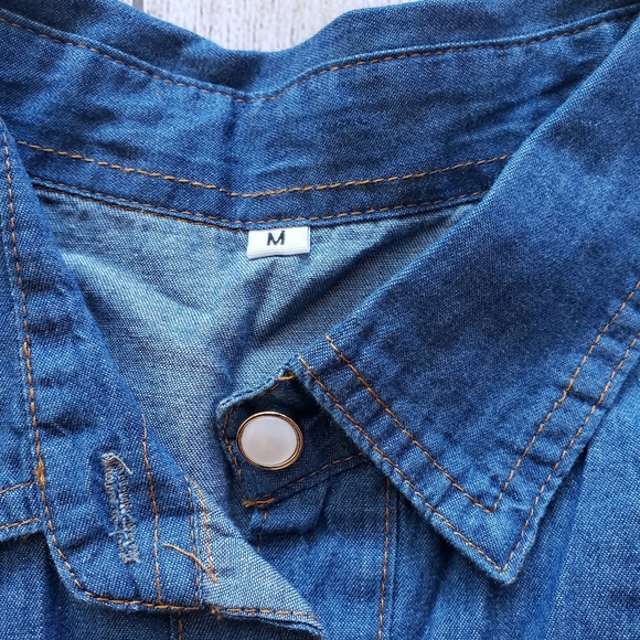 Brand new jean button down sze Medium - Picture 5 of 7